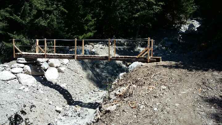 Création d'une passerelle aux Gorges de l'Enfer