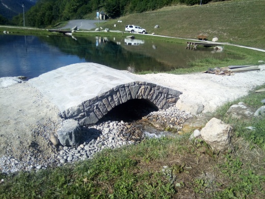 Création Pont Plan d'eau des Airolées